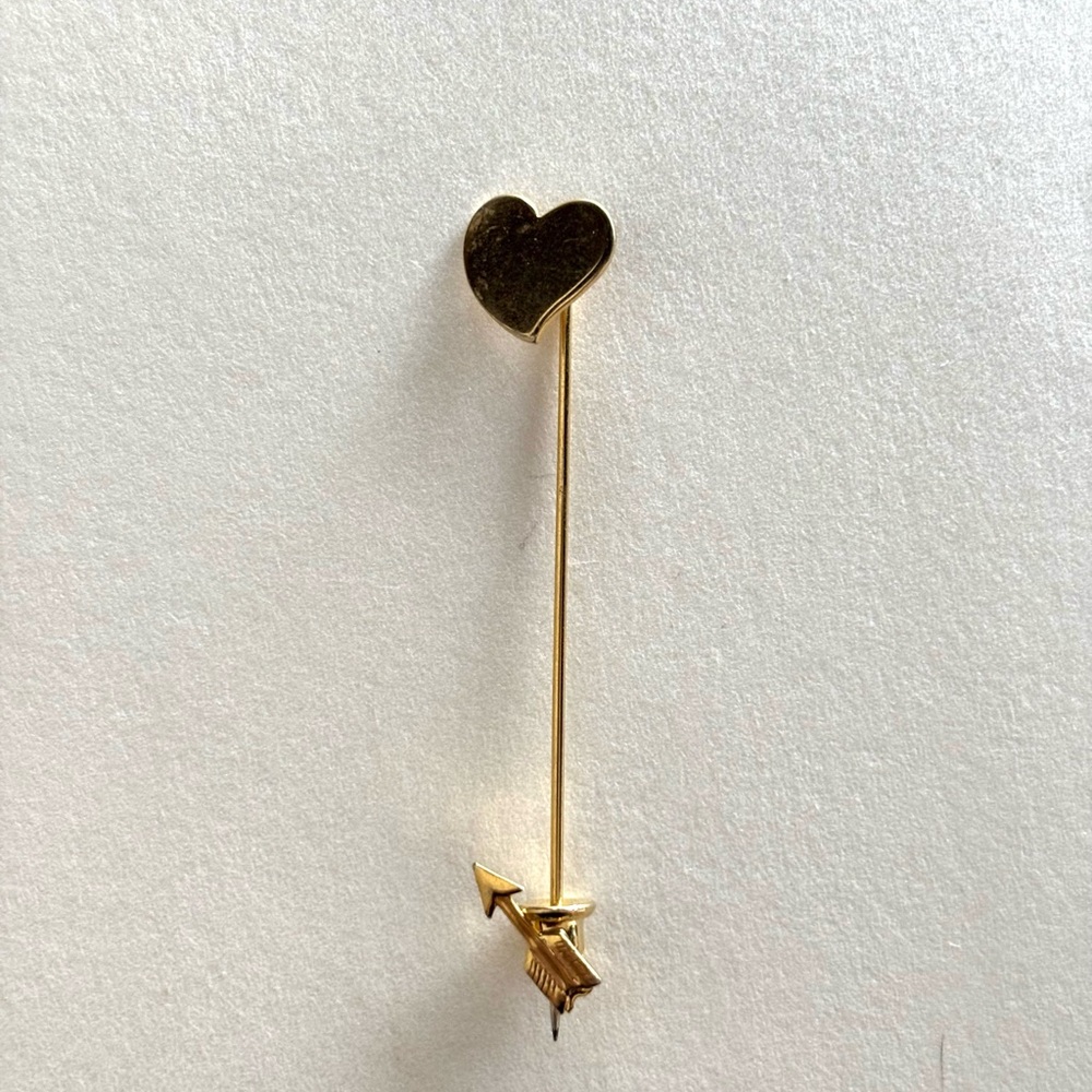Gold Heart Arrow Stick Pin